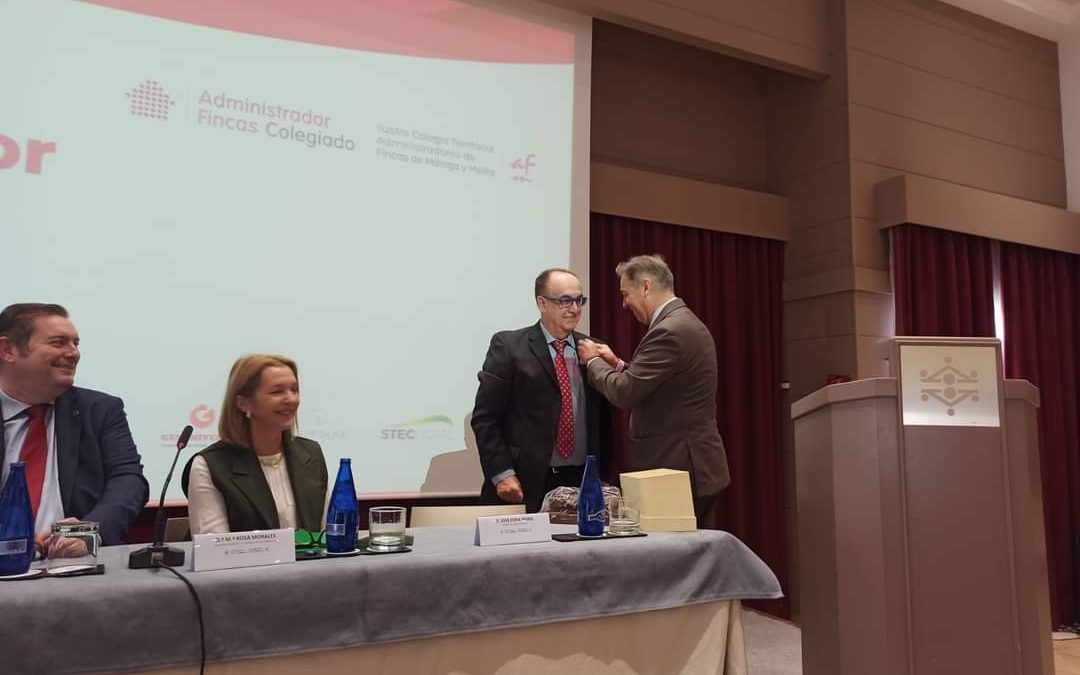 Premio a la Excelencia Profesional Antonio Bravo Antolín. Colegio de Administradores de Fincas de Málaga y Melilla. 